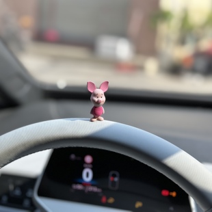 小豬皮杰汽車中控臺擺件可愛卡通公仔車載擺設車內裝 飾玩具