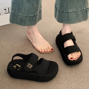 超火配裙子百搭軟底不累腳羅馬鞋 外穿2025新款 女夏季 厚底黑色涼鞋