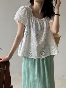 女 Dakiyo 娃娃衫 重工刺繡鏤空短袖 減齡花邊遮肉寬松方領上衣 法式