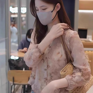 氣質(zhì)特別致絕美上衣小衫 法式 2025新款 女夏季 洋氣減齡碎花雪紡襯衫
