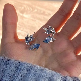 夏天耳環設計感小眾度假拍照耳釘獨特好看耳飾 2025新款 藍色小魚