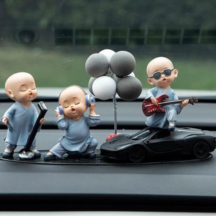 士和尚車載 飾品感高級潮中控汽車擺件男女小新款 臺創(chuàng)意個性 2025裝