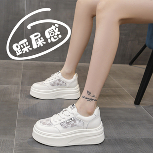 女2025新款 百搭休閑運(yùn)動(dòng)板鞋 夏季 網(wǎng)鞋 厚底薄款 蕾絲透氣網(wǎng)面小白鞋