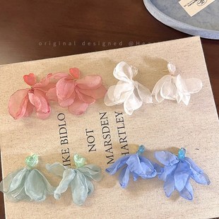海邊度假風愛心花瓣耳環女仙氣高級感甜美耳釘方圓臉顯瘦氣質耳飾