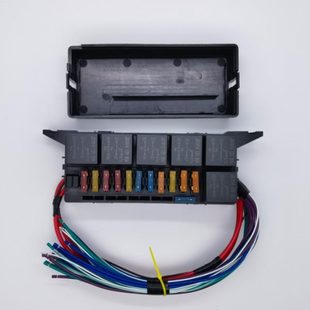 進(jìn)線(xiàn)10平 11路繼電器電源控制保險(xiǎn)絲盒 汽車(chē)12V24V80A車(chē)用線(xiàn)路改裝