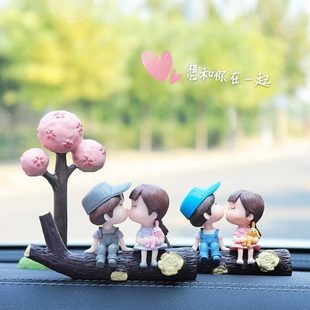 車內(nèi)飾品擺件女創(chuàng)意個性 飾車載網(wǎng)紅情侶小擺件車上 汽車中控臺裝