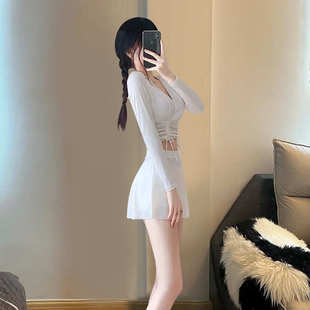 防曬大小胸聚攏游泳衣 顯瘦遮肚長(zhǎng)袖 2024新款 泳衣女分體三件套裙式