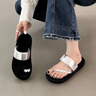 女夏季 氣質防滑厚底拖鞋 2024新款 日本配裙子輕便水鉆沙灘夾趾涼鞋