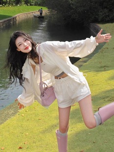 寬松輕薄透氣外套短褲 時(shí)尚 兩件套 女夏季 戶外山系防曬休閑運(yùn)動(dòng)套裝