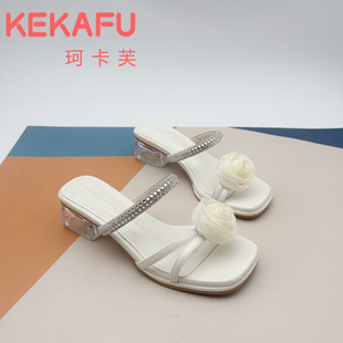 水鉆套趾方跟涼拖 花朵一字拖輕便舒適時尚 珂卡芙拖鞋 女2025夏新款