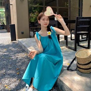 2025年新度假風(fēng)系帶吊帶連衣裙女夏季 寬松顯瘦A字裙藍(lán)色中長(zhǎng)裙子