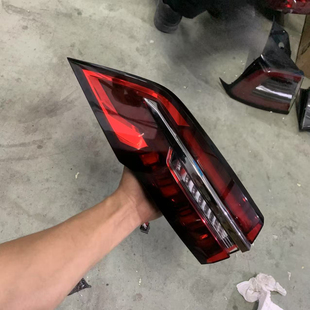 適用于吉利星越L后尾燈led倒車燈剎車后轉(zhuǎn)向燈防追尾燈后霧燈貫穿