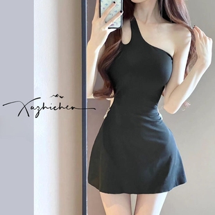 泳衣女新款 2025帶胸墊 高級性感小胸聚攏遮肚顯瘦海邊度假連體裙式