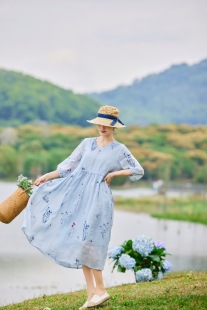 大擺抽繩長裙 七分袖 旅游度假連衣裙刺繡女裝 旅行文藝飄逸長款