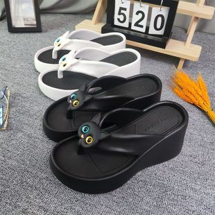 夏季 人字拖女高跟卡通夏外穿厚底仙女海邊沙灘防滑增高夾腳涼拖鞋