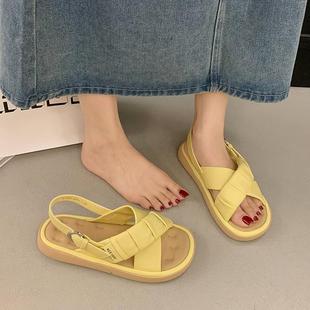 新款 女2025年夏季 外穿交叉帶休閑百搭沙灘 厚底涼鞋 現貨踩屎感法式