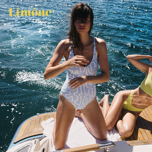 LimoneV領(lǐng)寬肩帶競(jìng)技連體泳衣女遮肚海邊度假游泳裝 限時(shí)6折