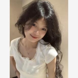別致短款 甜辣設(shè)計(jì)感修身 絕美上衣 t恤女夏季 純欲白色正肩蕾絲短袖