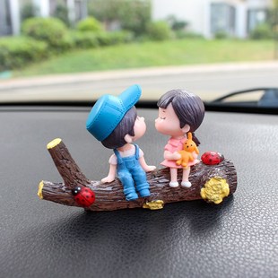 創意情侶車載擺件車內中控臺可愛C網紅玩偶汽車內飾車上裝 飾用品