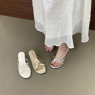 晚風配裙涼拖仙女高跟銀色絕美涼鞋 法式 女夏外穿新款 厚底坡跟拖鞋