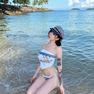 性感抹胸比基尼分體泳衣帶海軍帽女士甜辣海邊沙灘度假游泳裝 顯白