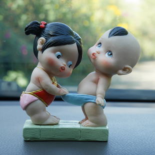 創(chuàng)意卡通汽車擺件車載可愛情侶公仔擺飾小玩偶車內(nèi)裝 飾用品內(nèi)飾品