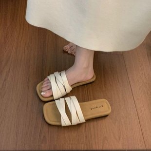 搭裙子露趾拖鞋 舒適百搭靜音平底涼拖鞋 一字拖女夏季 chic風(fēng)韓版