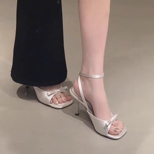女鞋 復(fù)古方頭細(xì)跟氣質(zhì)羅馬涼鞋 貨號(hào) 新款 2025夏季