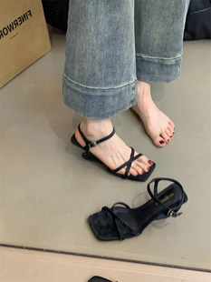 氣質優雅細帶露趾一字高跟鞋 黑色坡跟羅馬涼鞋 法式 新款 女2024夏季