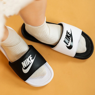 男女戶外沙灘涼鞋 防水拖鞋 運動休閑一字拖 黑白鴛鴦鞋 Nike耐克正品