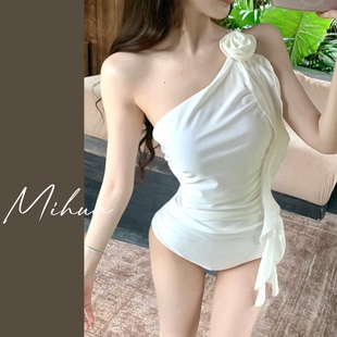 Miss米花2025新款 顯瘦海邊度假 絕美泳衣女高級感純欲性感連體修身