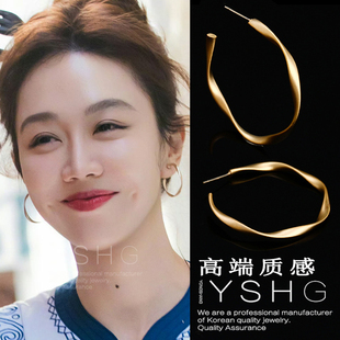 中餐廳姜妍同款 度假風(fēng)質(zhì)感扭曲圓圈耳飾氣質(zhì)女士耳釘小眾 耳環(huán)