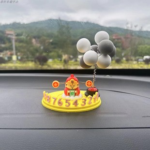 車載汽車卡通臨時(shí)停車號(hào)碼 牌可愛卡通公仔擺件立體挪車電話牌內(nèi)飾