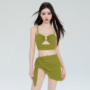 高級感絕美泳衣女2025新款 泡溫泉 比基尼分體沙灘海邊度假三件套裝