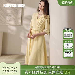 羅衣優(yōu)雅V領(lǐng)黃色褶皺連衣裙2025春夏新款 系帶大擺中長(zhǎng)裙11809 時(shí)尚