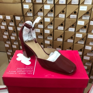 女淺口后包一字帶扣女涼鞋 外貿(mào)出口原單女鞋 方頭粗跟涼鞋