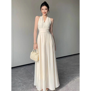 新款 掛脖v領(lǐng)連衣裙女2025夏季 絕美收腰顯瘦大擺長裙 白色無袖 法式