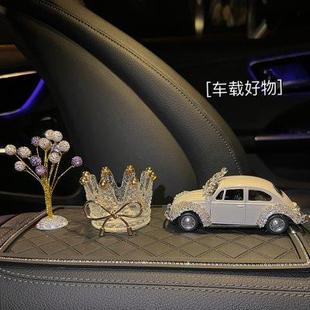 飾品潮女 創意卡通中控臺裝 蒙奇奇汽車擺件裝 飾車內可愛香水座個性