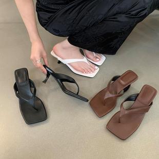 女方頭細跟沙灘鞋 夏季 高跟夾趾貓跟人字拖外穿配裙子涼鞋 法式 新款