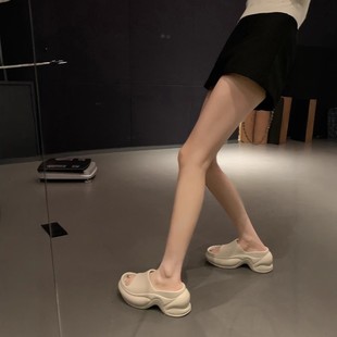 小個(gè)子輕便休閑高跟涼拖鞋 厚底一字拖女款 真皮法式 新款 潮 2025夏季