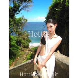度假風比基尼女性感高級感遮肉兩件套海邊度假泳衣女 月光與詩