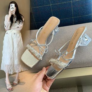 女鞋 蝴蝶結(jié)水鉆女夏季 加肥加寬大碼 氣質(zhì)粗跟配裙子高跟涼鞋 時尚