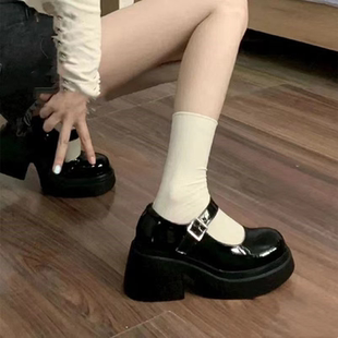 方 女外穿松糕鞋 現貨大頭扣帶黑色仙女樂福潮好巴適軟女鞋 晚晚皮鞋