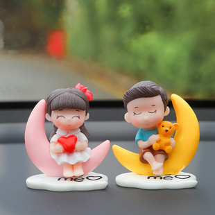 汽車可愛情侶擺件月亮情侶創意樹脂車內飾品玩偶公仔儀表臺裝 飾