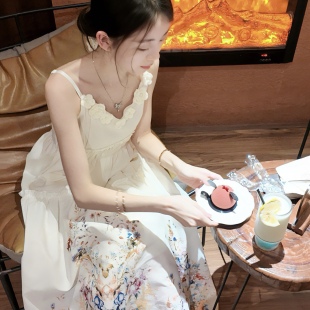 法式 小眾超仙連衣裙旅行拍照立體花朵收腰木耳邊大擺吊帶長裙海邊