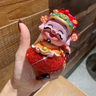 汽車(chē)創(chuàng)意紅鉆財(cái)神爺擺件輕奢個(gè)性 飾精致禮品 搖頭公仔車(chē)載中控臺(tái)裝