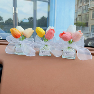創(chuàng)意香水香薰汽車花朵花束座式 香水瓶持久淡香除異味車內(nèi)擺件