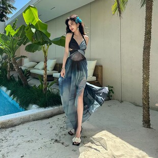 實拍泰國三亞度假掛脖連體沙灘裙夏露背海邊穿搭拍照氛圍感泳衣