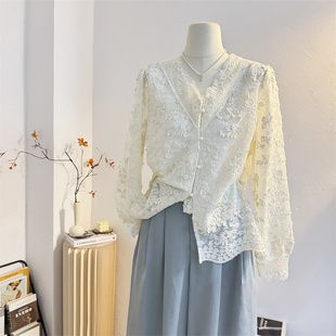 寬松重工刺繡小衫 法式 2025春季 女長袖 上衣 氣質(zhì)花邊V領(lǐng)蕾絲襯衫