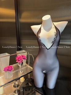 LonelyDance冰絲油亮爽滑開當連體衣連襪深v薄透睡衣掛脖